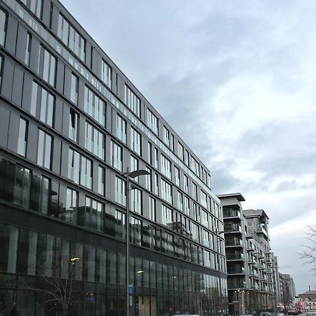 Your Base Dublin - Grand Canal Square Exterior foto